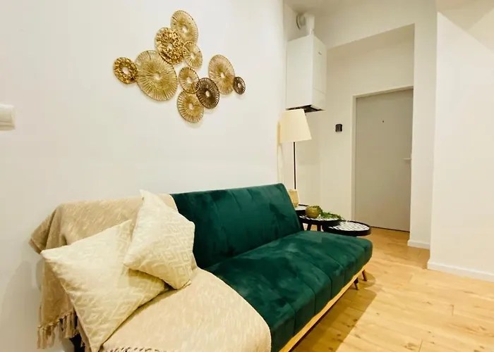 Ottakring Gem Shared 4br Retreat Breathtaking Views Apartment