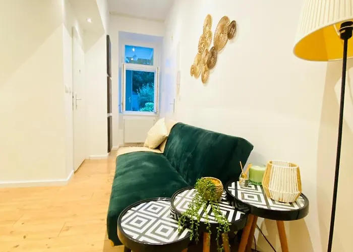 Ottakring Gem Shared 4br Retreat Breathtaking Views *
