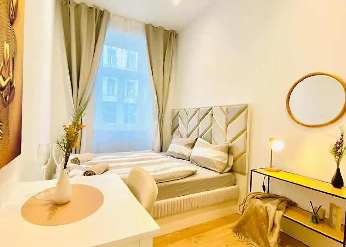 Ottakring Gem Shared 4br Retreat Breathtaking Views Apartment
