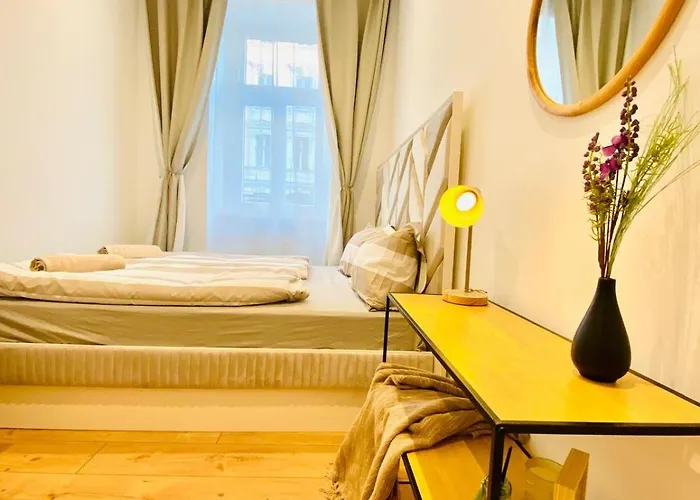 Ottakring Gem Shared 4br Retreat Breathtaking Views Apartment Vienna
