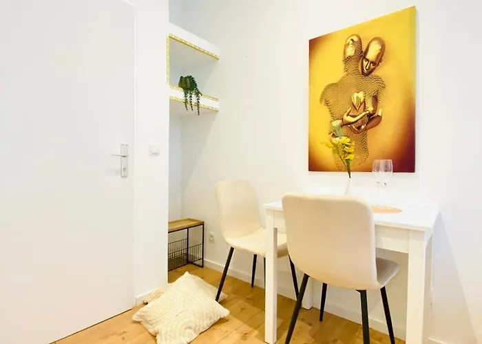 Apartment Ottakring Gem Shared 4br Retreat Breathtaking Views Vienna