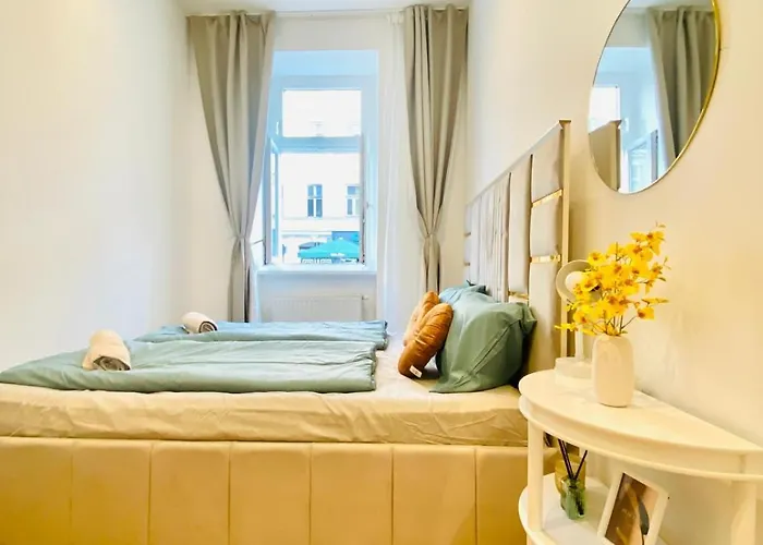 Ottakring Gem Shared 4br Retreat Breathtaking Views