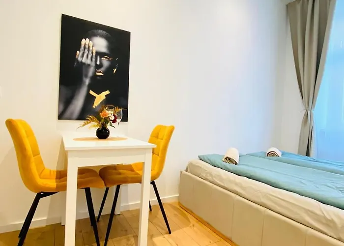 Ottakring Gem Shared 4br Retreat Breathtaking Views